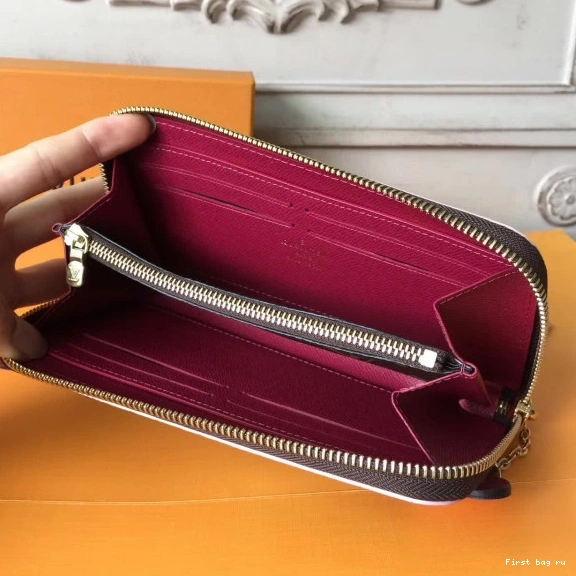 First bag ru Vuitton CHANELEMENCE wallet Louis 0711